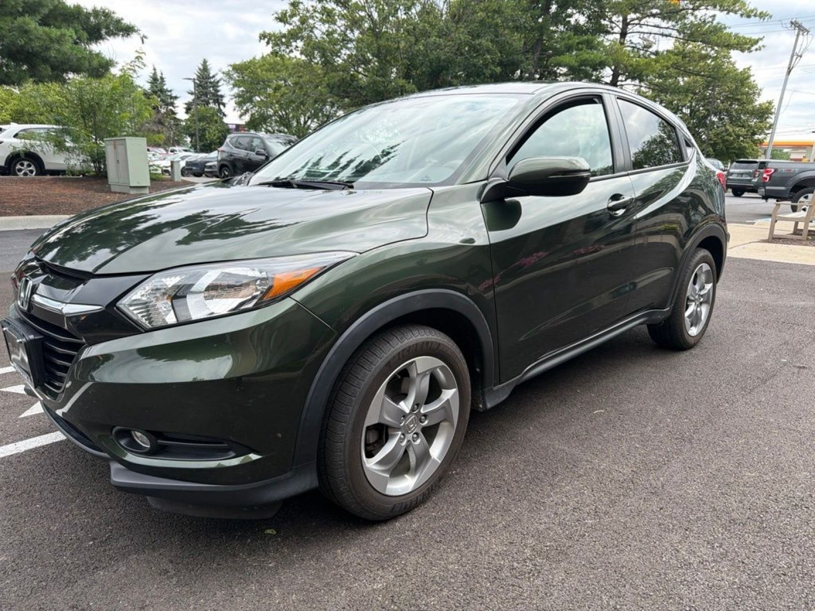 Used 2017 Honda HR-V EX image 3