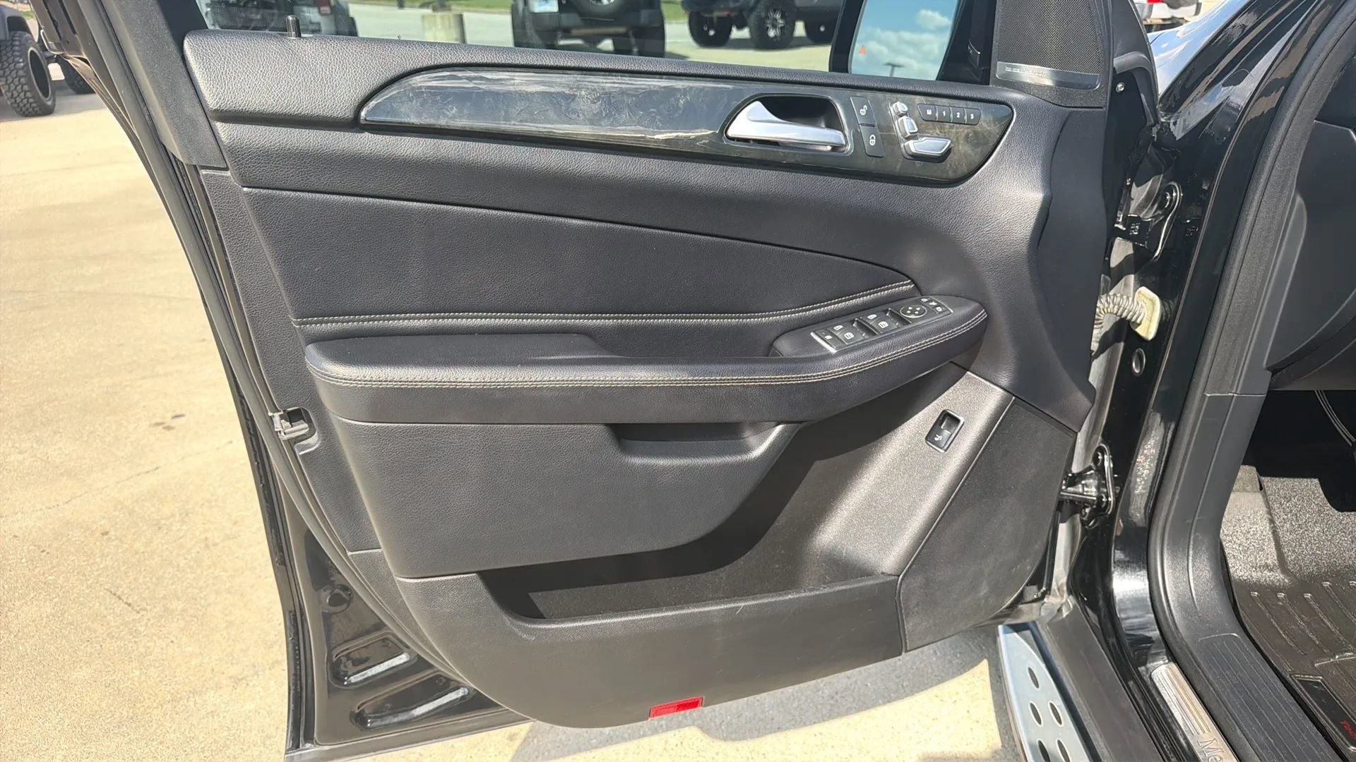Used 2017 Mercedes-Benz GLE 350 4MATIC image 52