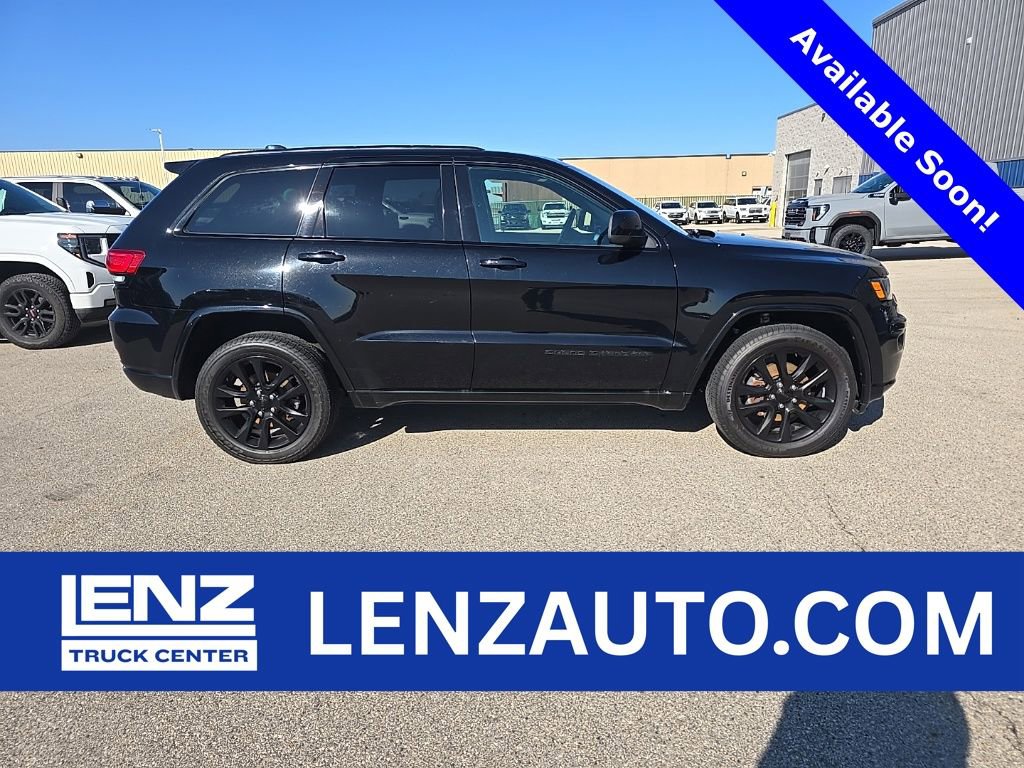 Used 2019 Jeep Grand Cherokee Altitude AWD/4WD image 1