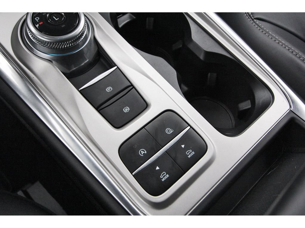 Used 2024 Ford Explorer XLT w/ Equipment Group 202A RWD image 28