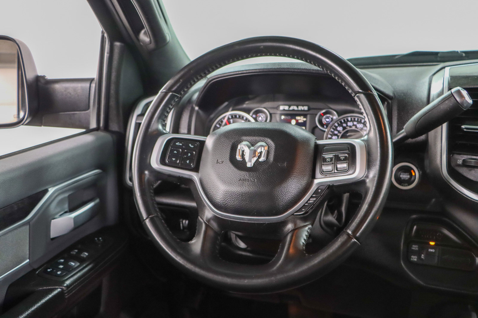 Used 2022 RAM 3500 Big Horn w/ Level A Equipment Group AWD/4WD image 13