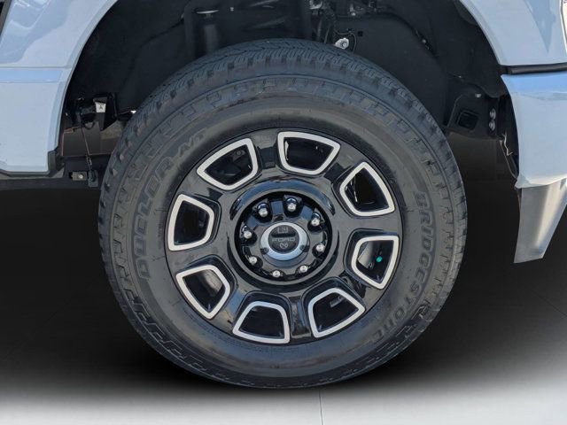 Used 2024 Ford F250 Limited w/ FX4 Off-Road Package AWD/4WD image 9