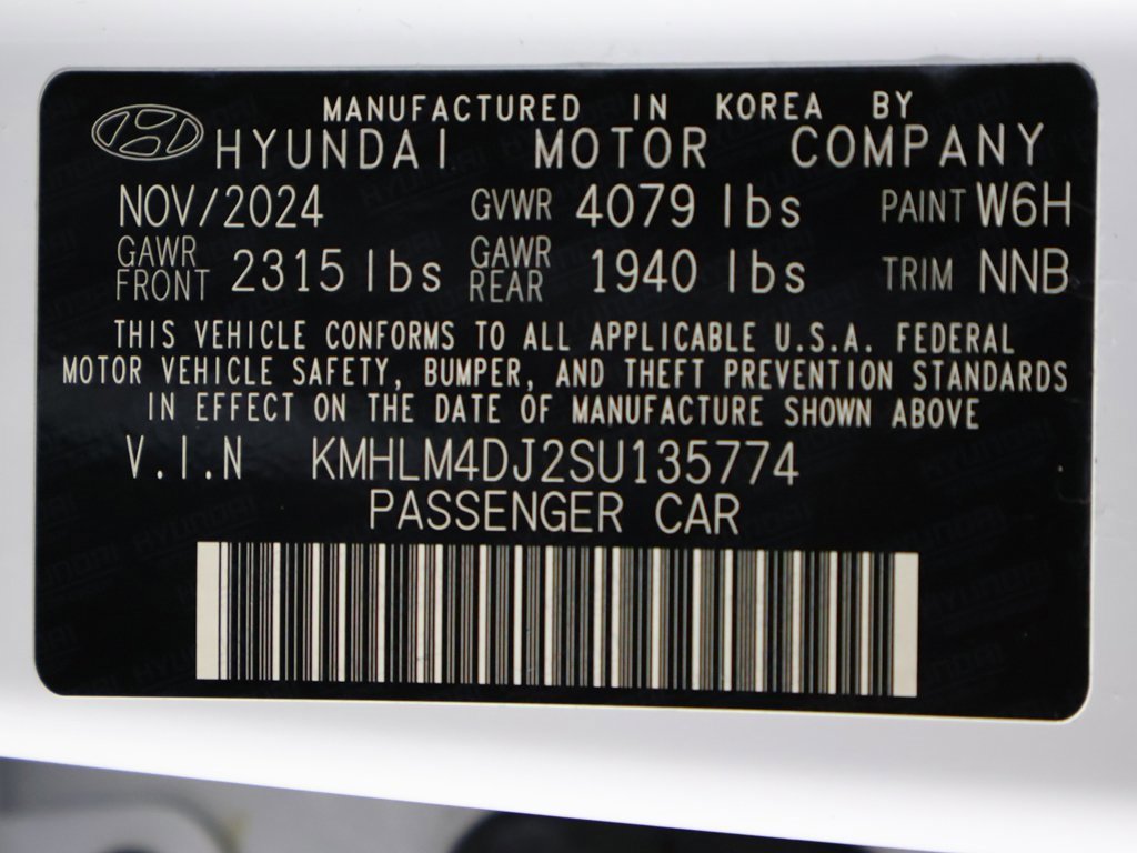 Used 2025 Hyundai Elantra Blue image 39