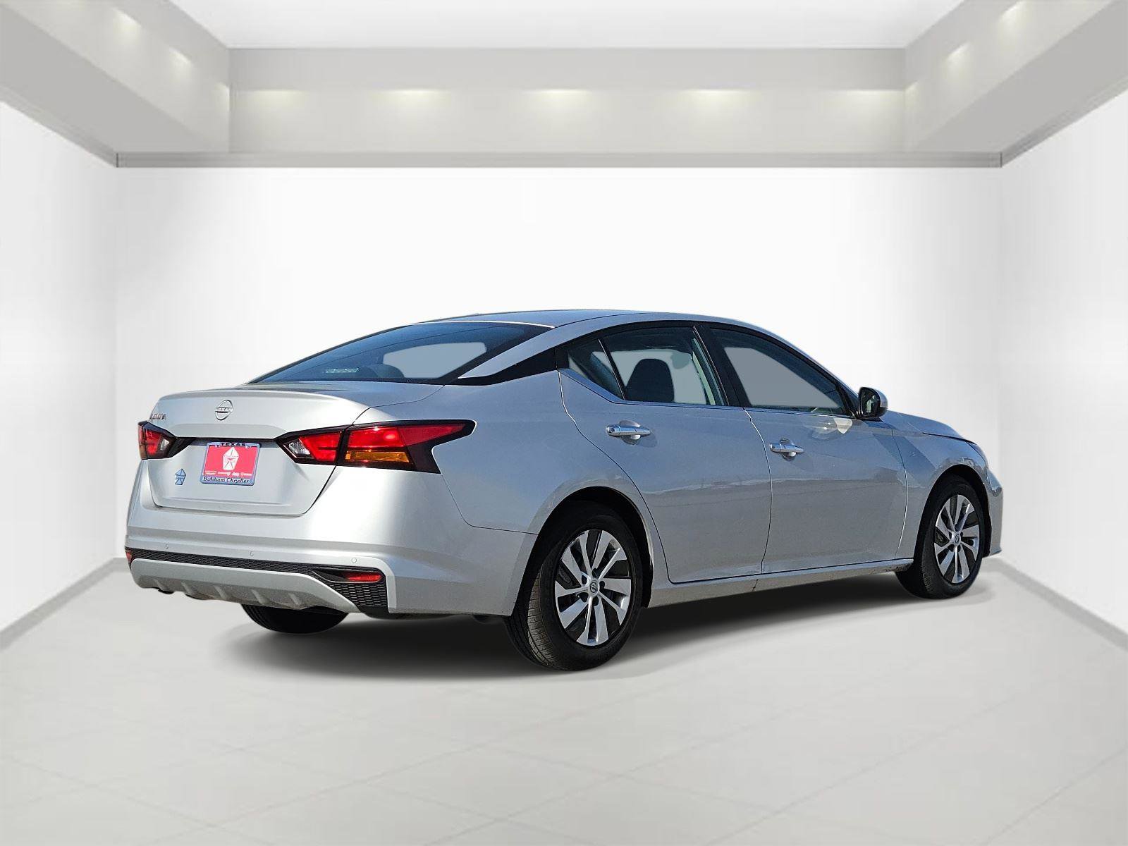 Used 2023 Nissan Altima 2.5 S image 4