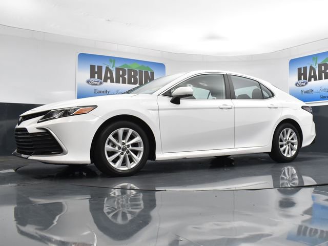 Used 2022 Toyota Camry LE image 20