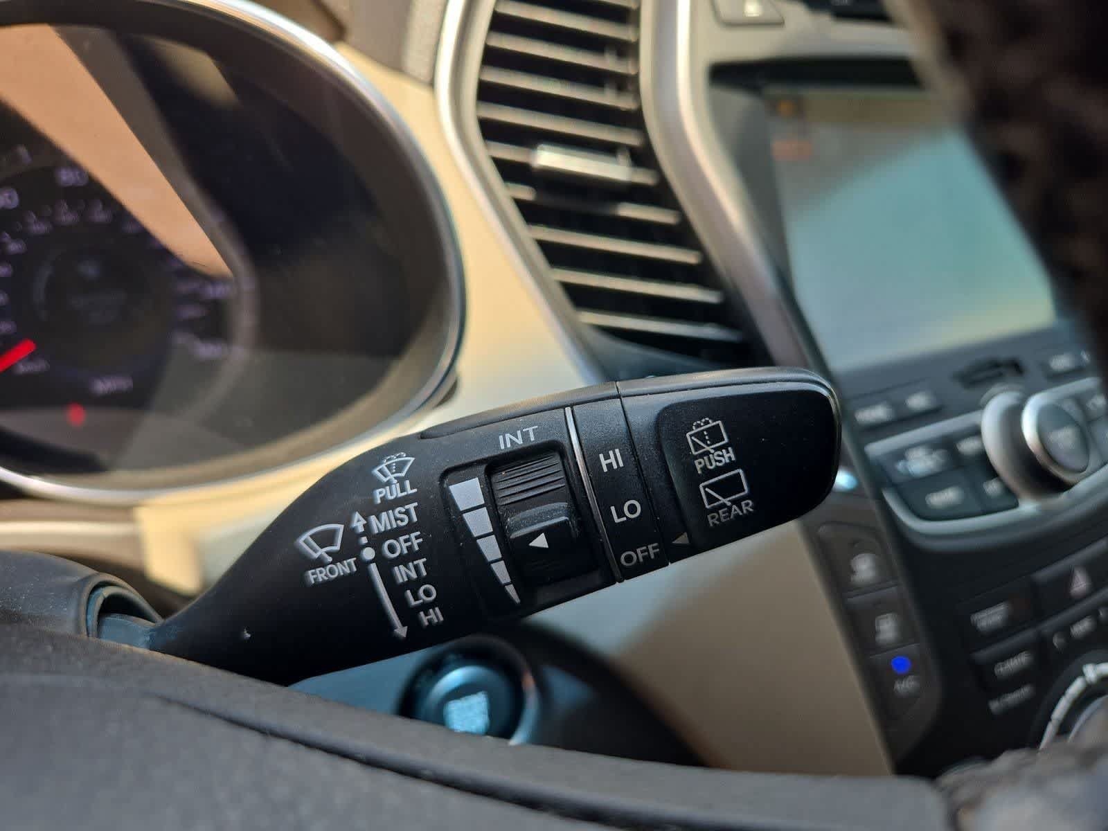 Used 2014 Hyundai Santa Fe GLS FWD image 23