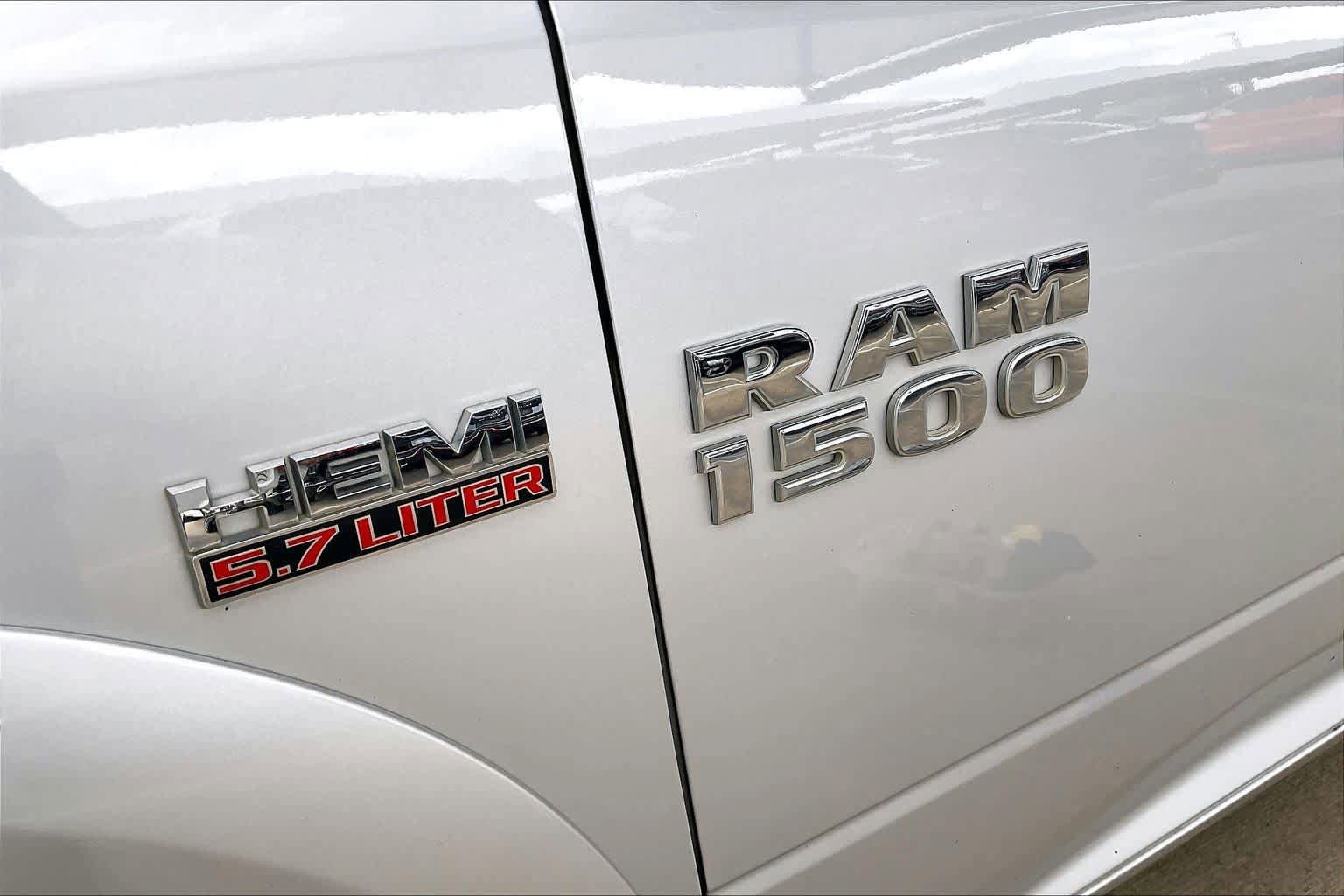 Used 2014 RAM 1500 Laramie w/ Convenience Group AWD/4WD image 14