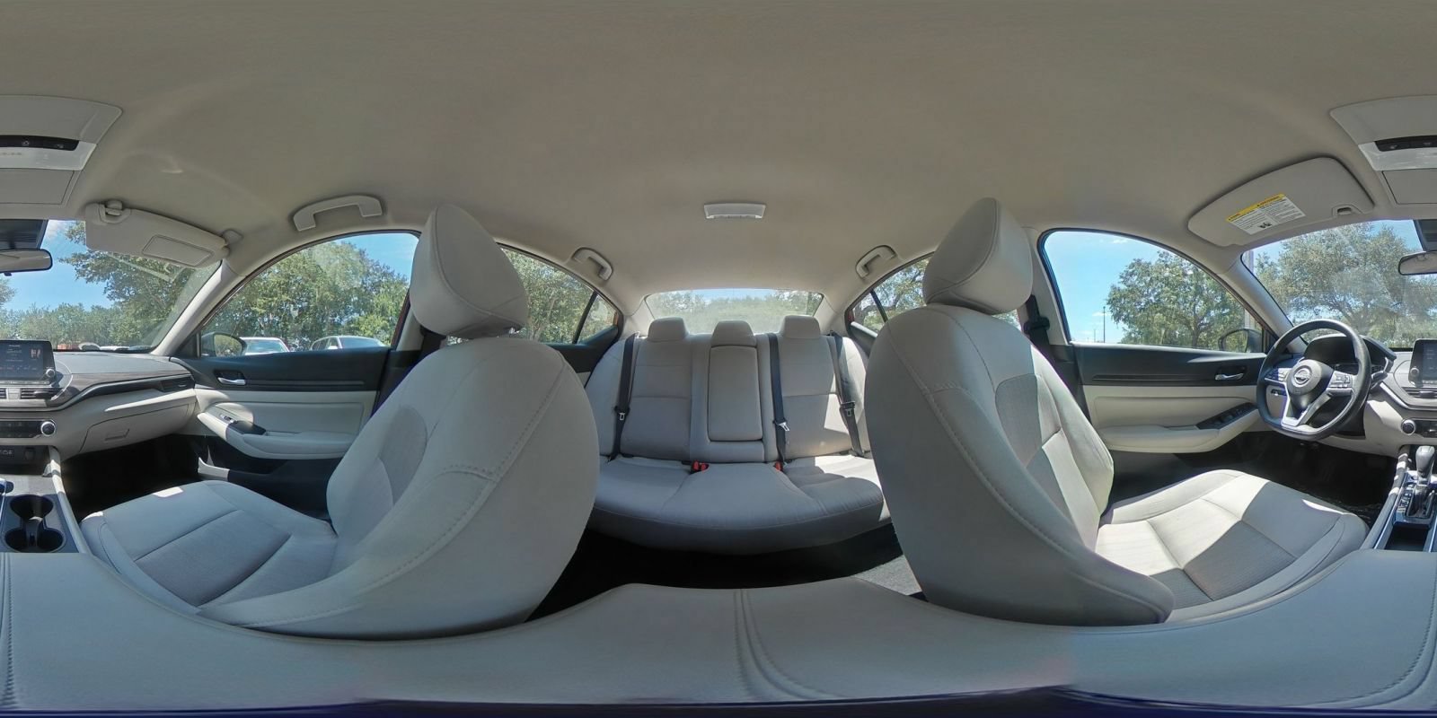 Used 2025 Nissan Altima 2.5 SV FWD image 41