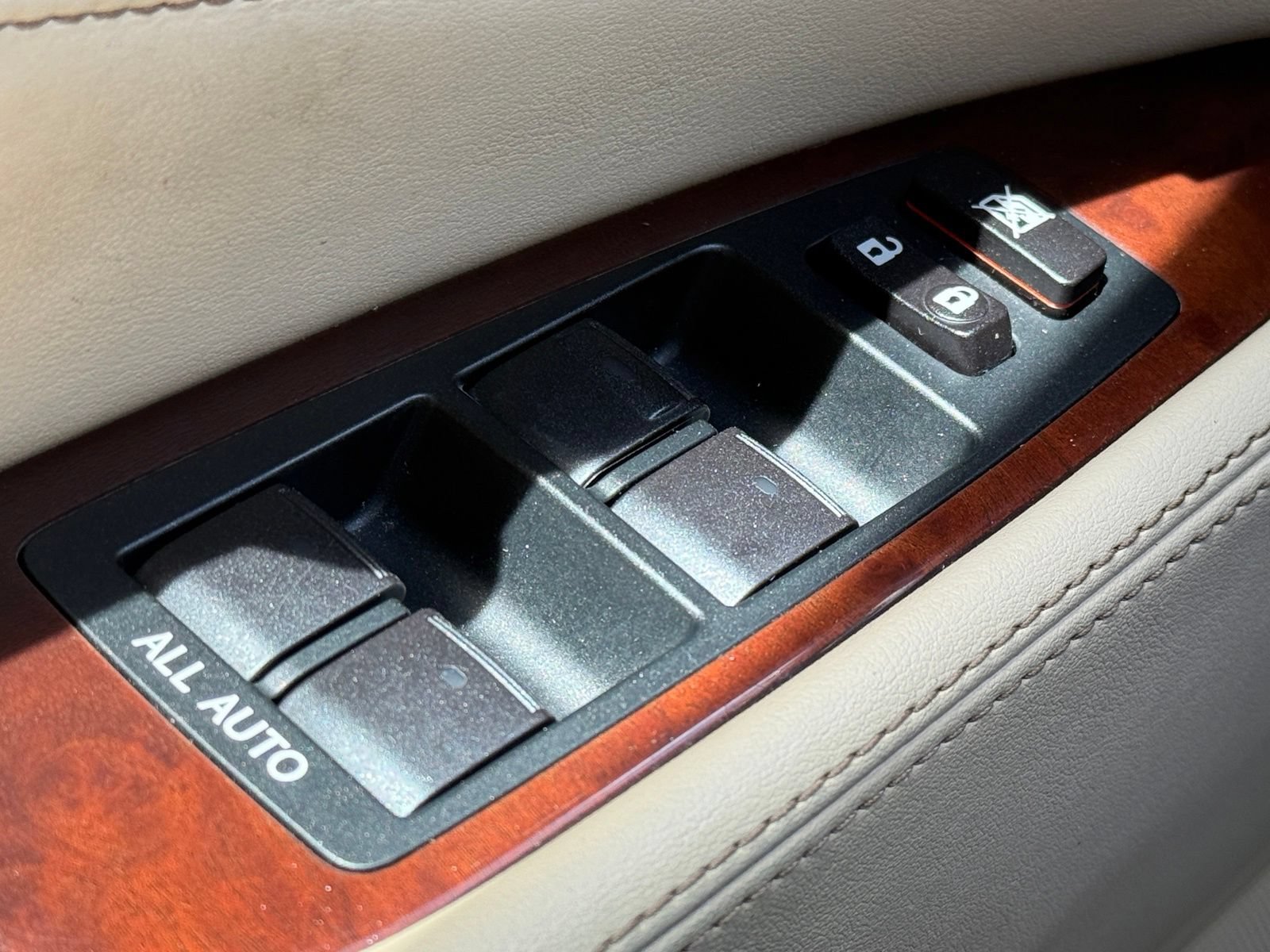 Used 2017 Lexus LS 460 L AWD/4WD image 32