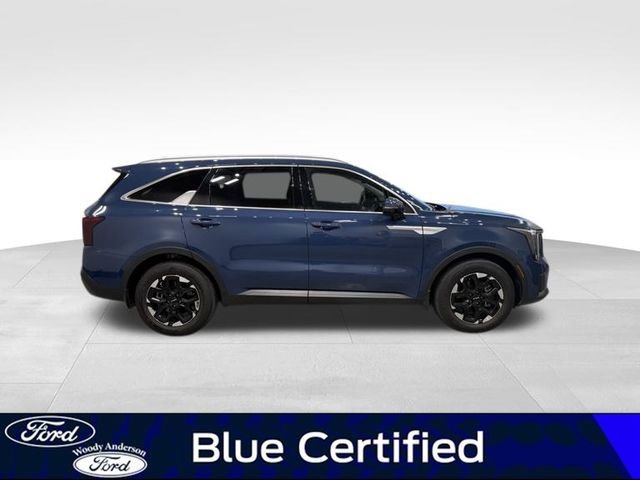 Used 2024 Kia Sorento S w/ Panoramic Sunroof Package FWD image 5