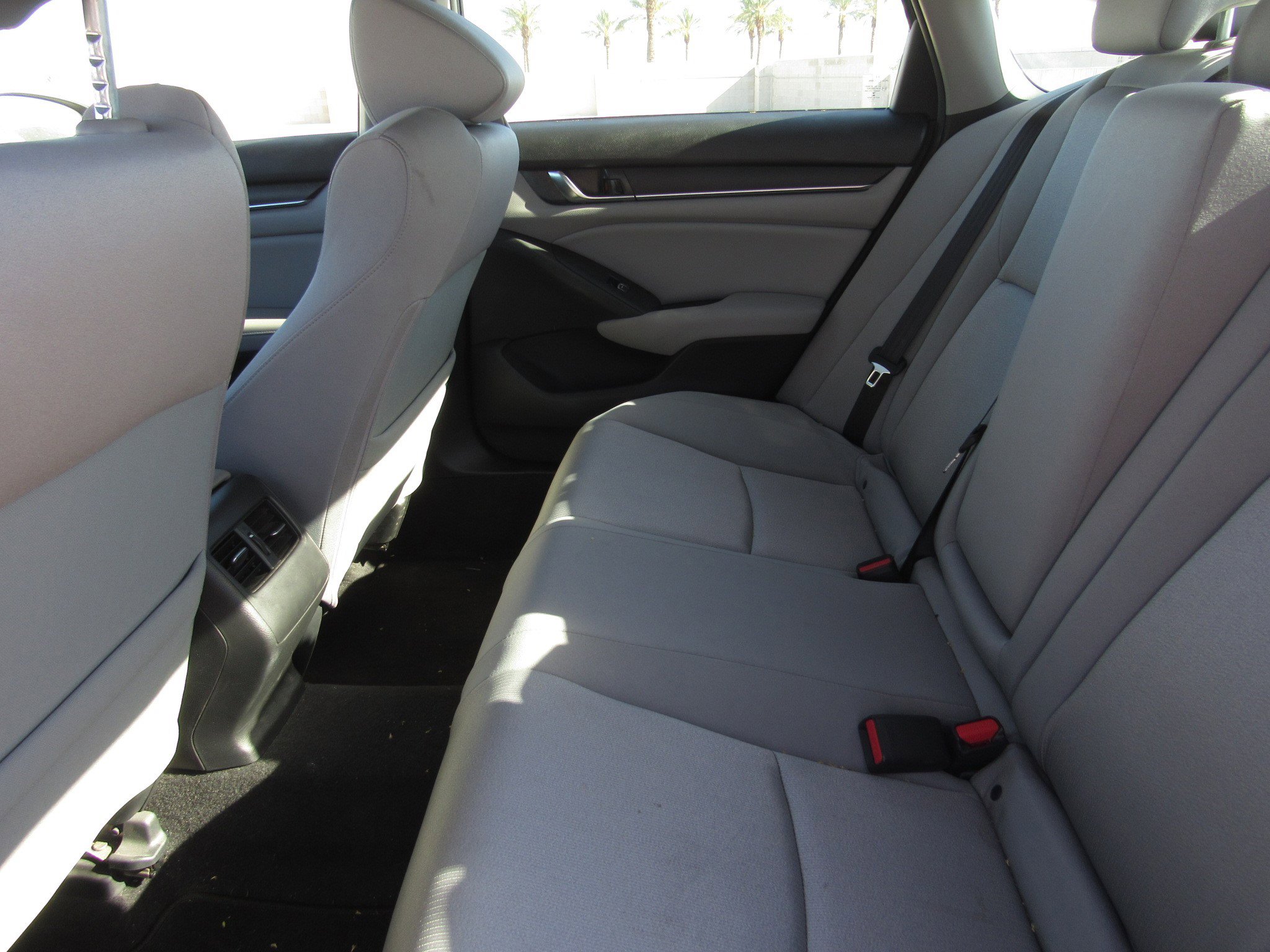 Used 2018 Honda Accord EX image 10