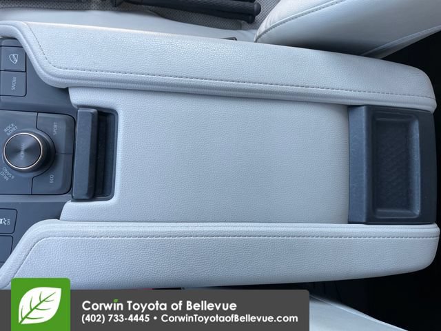 Used 2024 Toyota Grand Highlander AWD Hybrid image 26