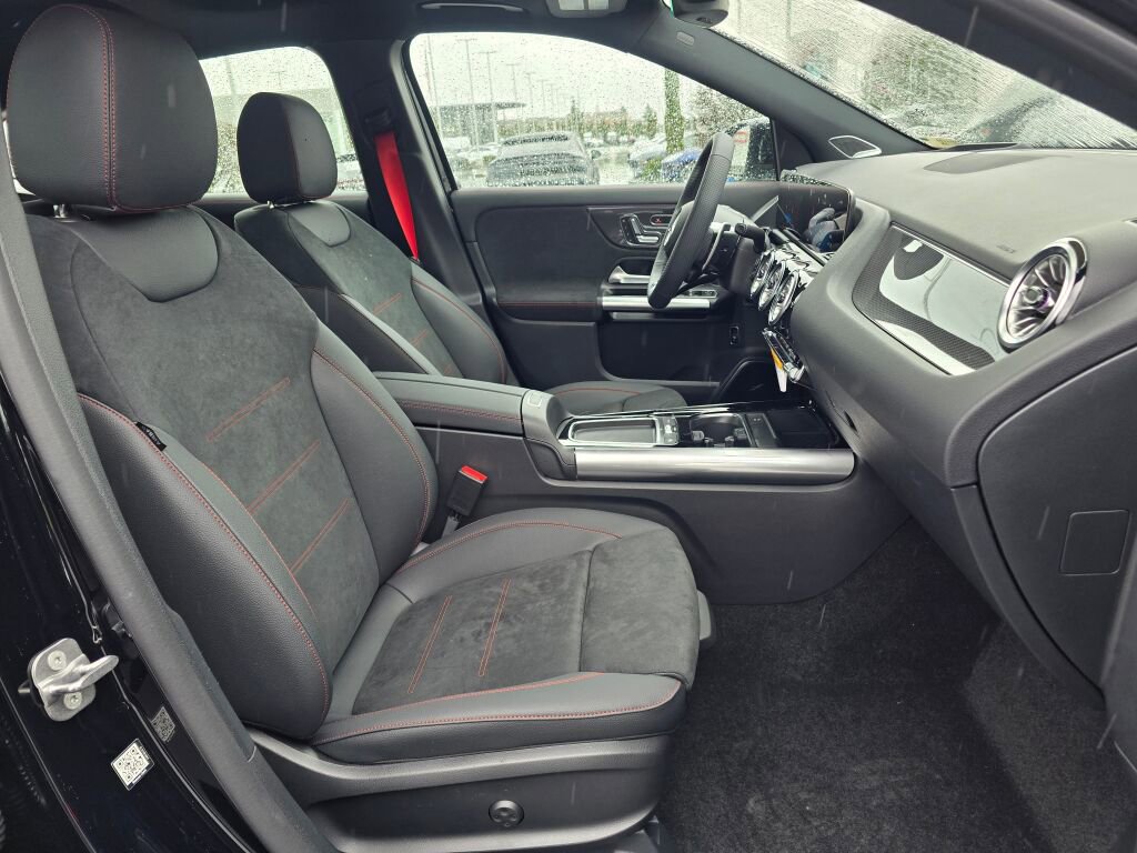 New 2026 Mercedes-Benz GLA 35 AMG 4MATIC image 27