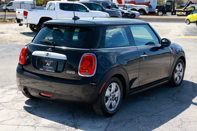 Used 2019 MINI Cooper 2-Door Hardtop image 14