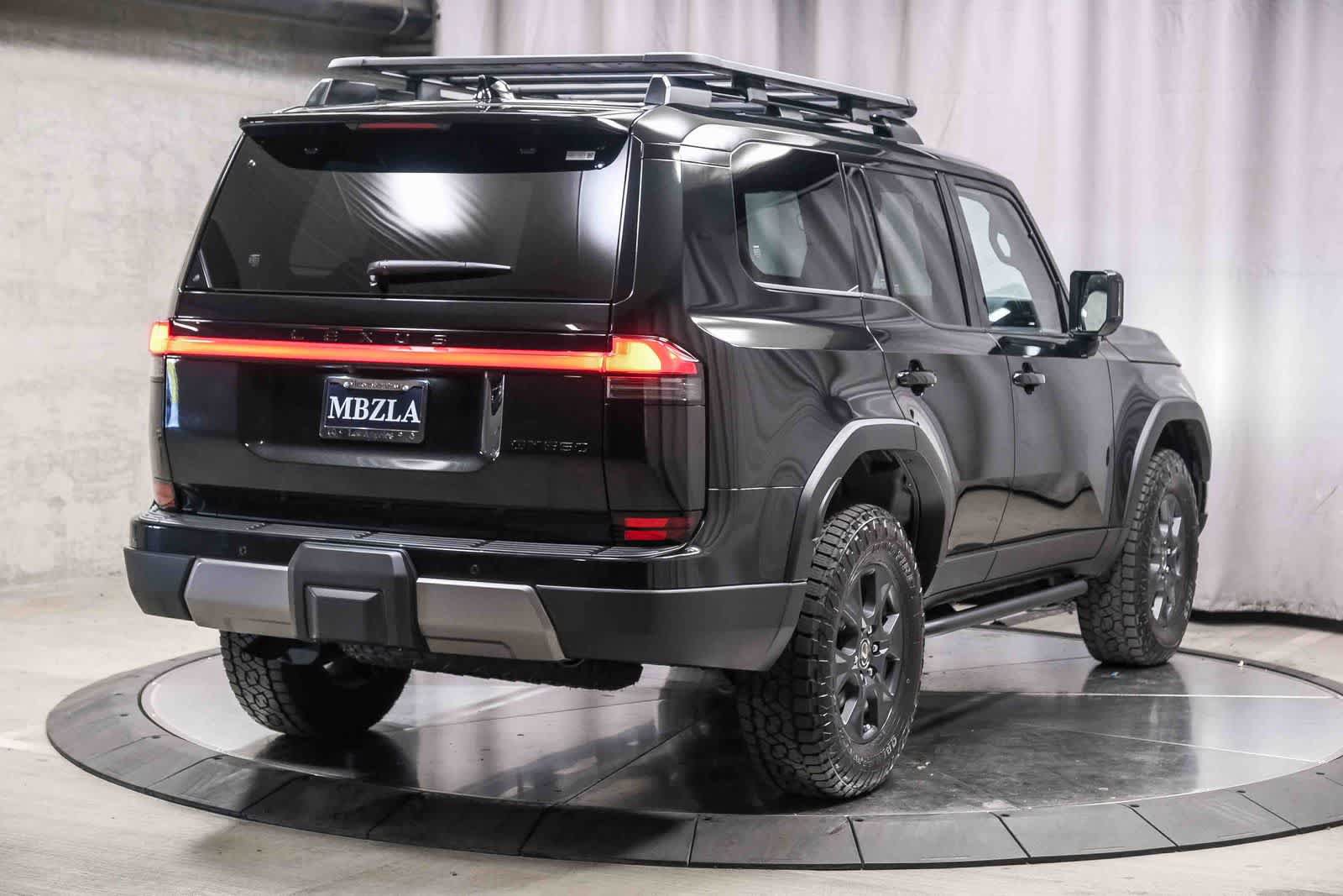 Used 2024 Lexus GX 550 AWD/4WD image 4