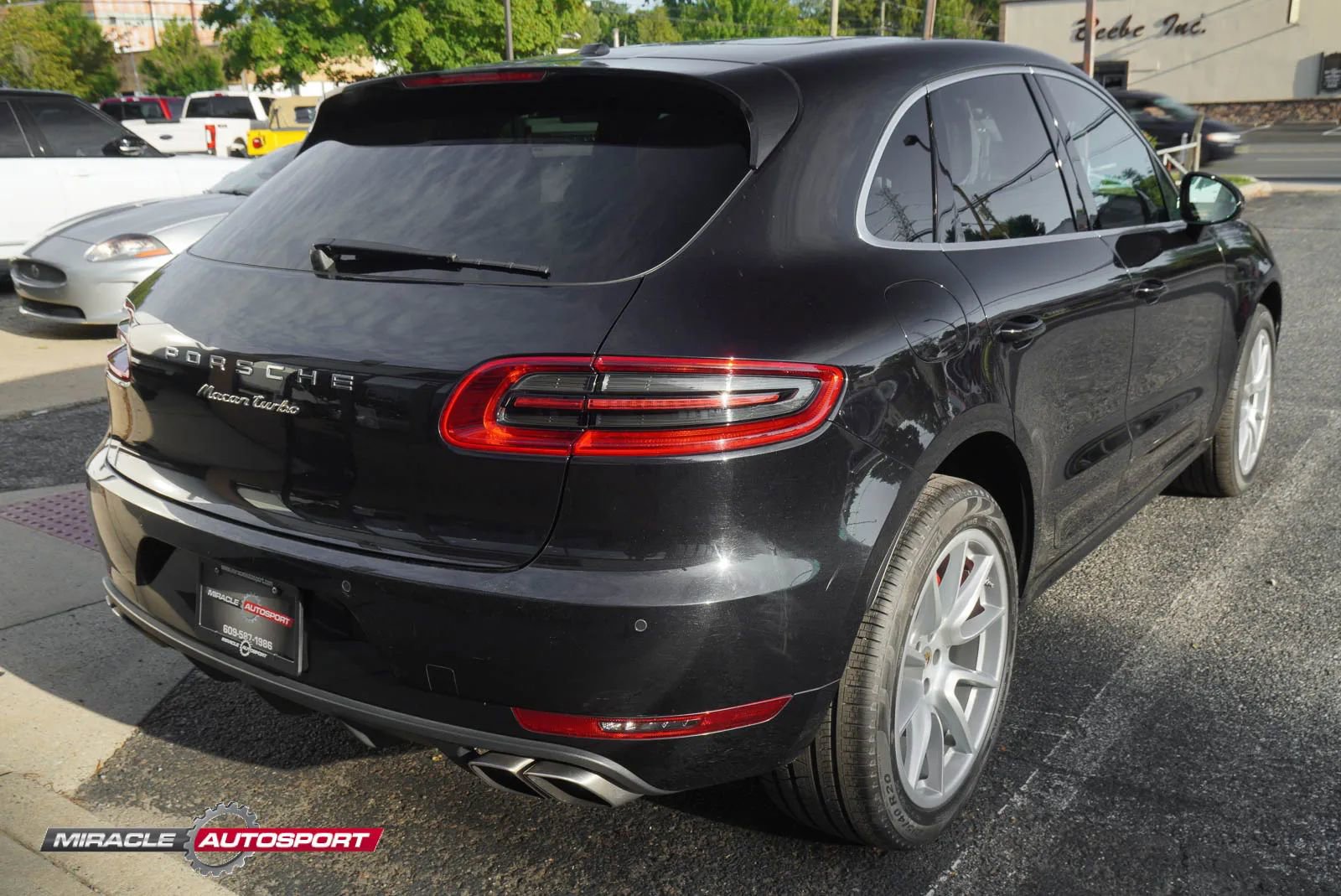 Used 2017 Porsche Macan Turbo image 7