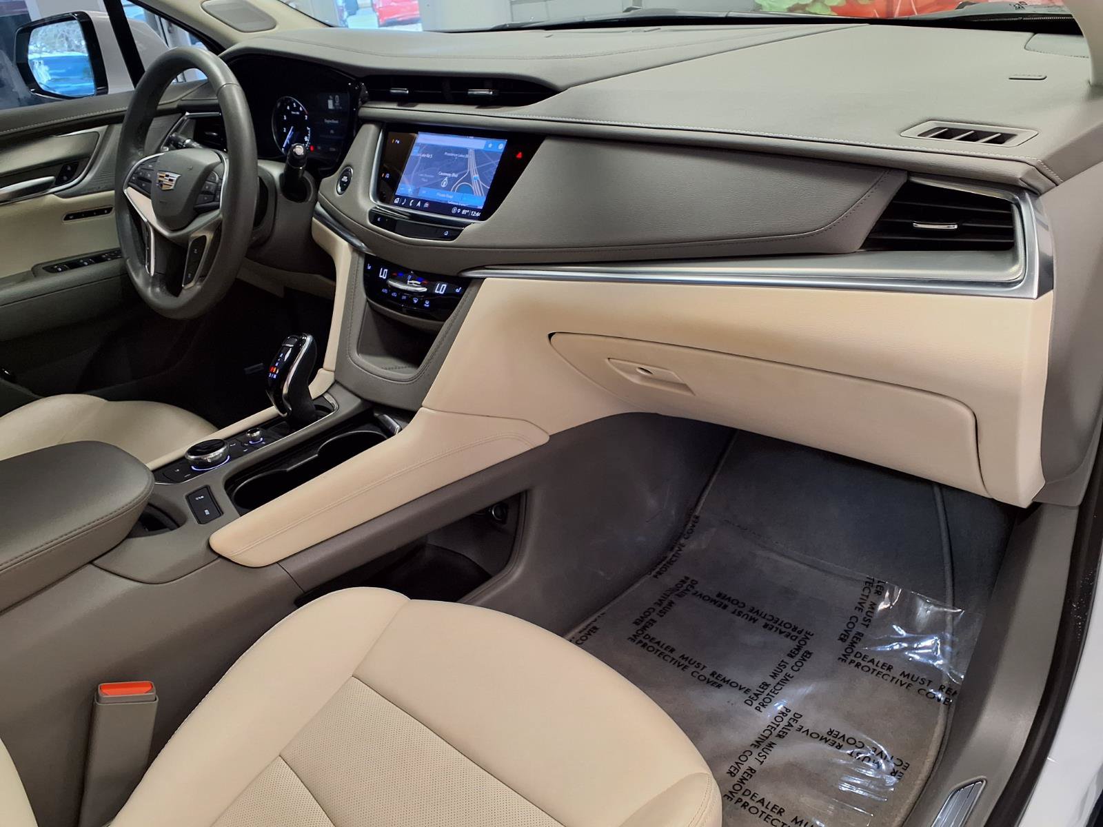 Certified 2025 Cadillac XT5 Premium Luxury FWD image 9