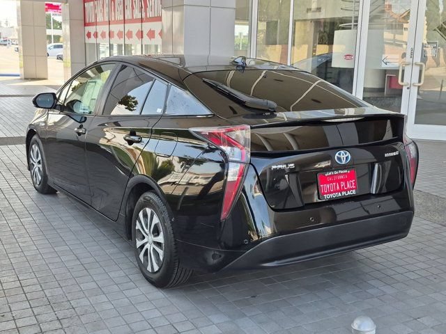 Used 2017 Toyota Prius Two w/ Prius Two Safety Plus Package FWD image 12