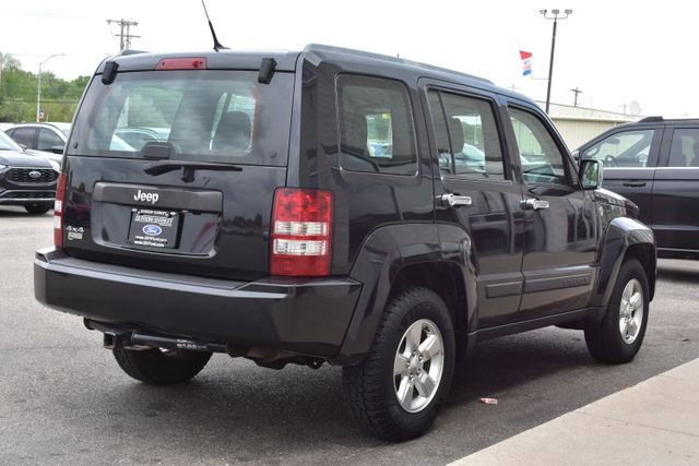 Used 2011 Jeep Liberty Sport AWD/4WD image 9