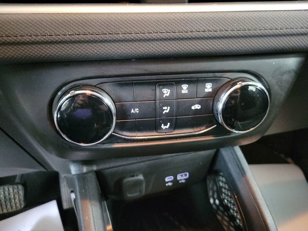 Used 2024 Chevrolet TrailBlazer LS image 40