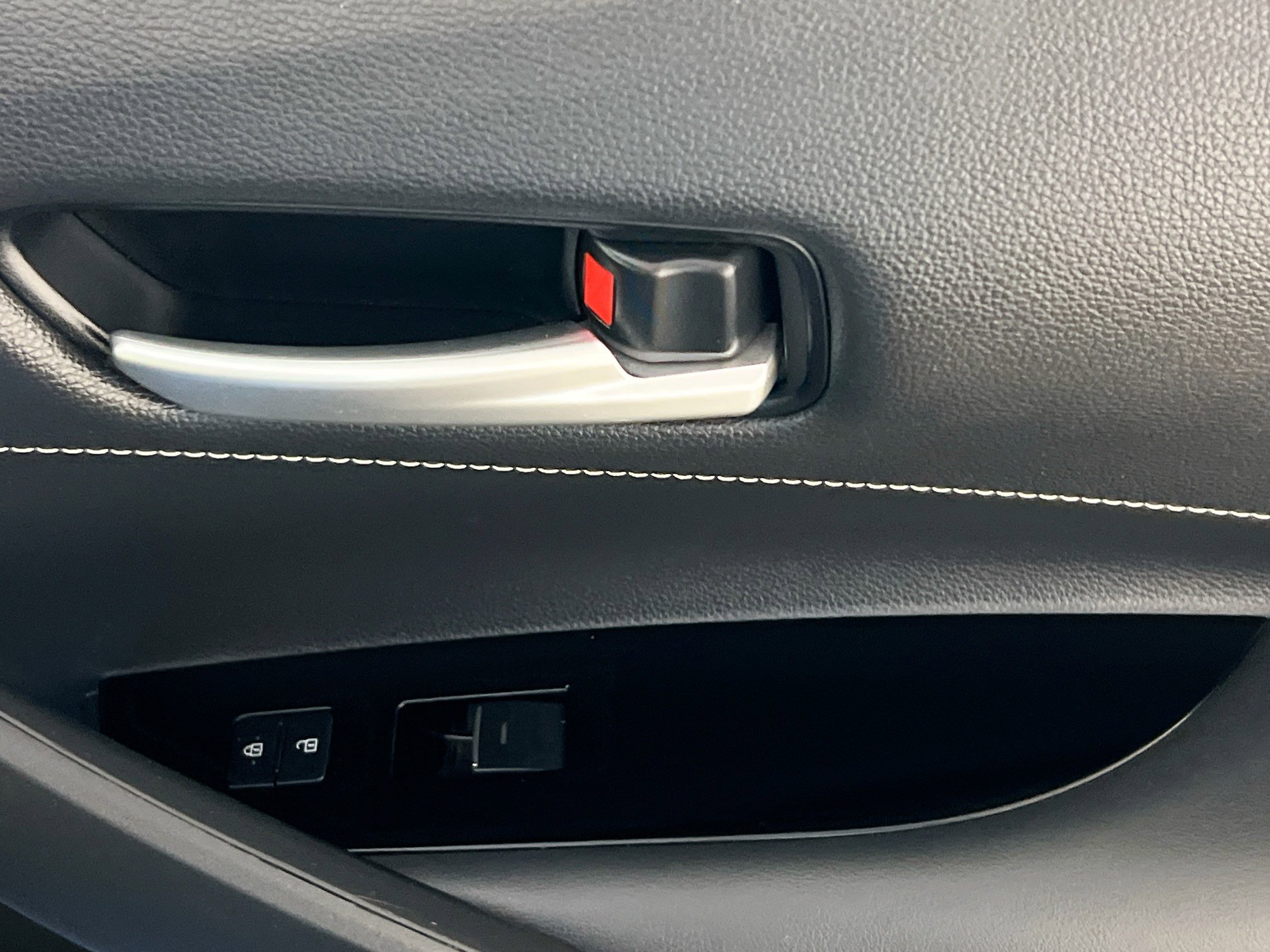 Used 2021 Toyota Corolla SE image 32