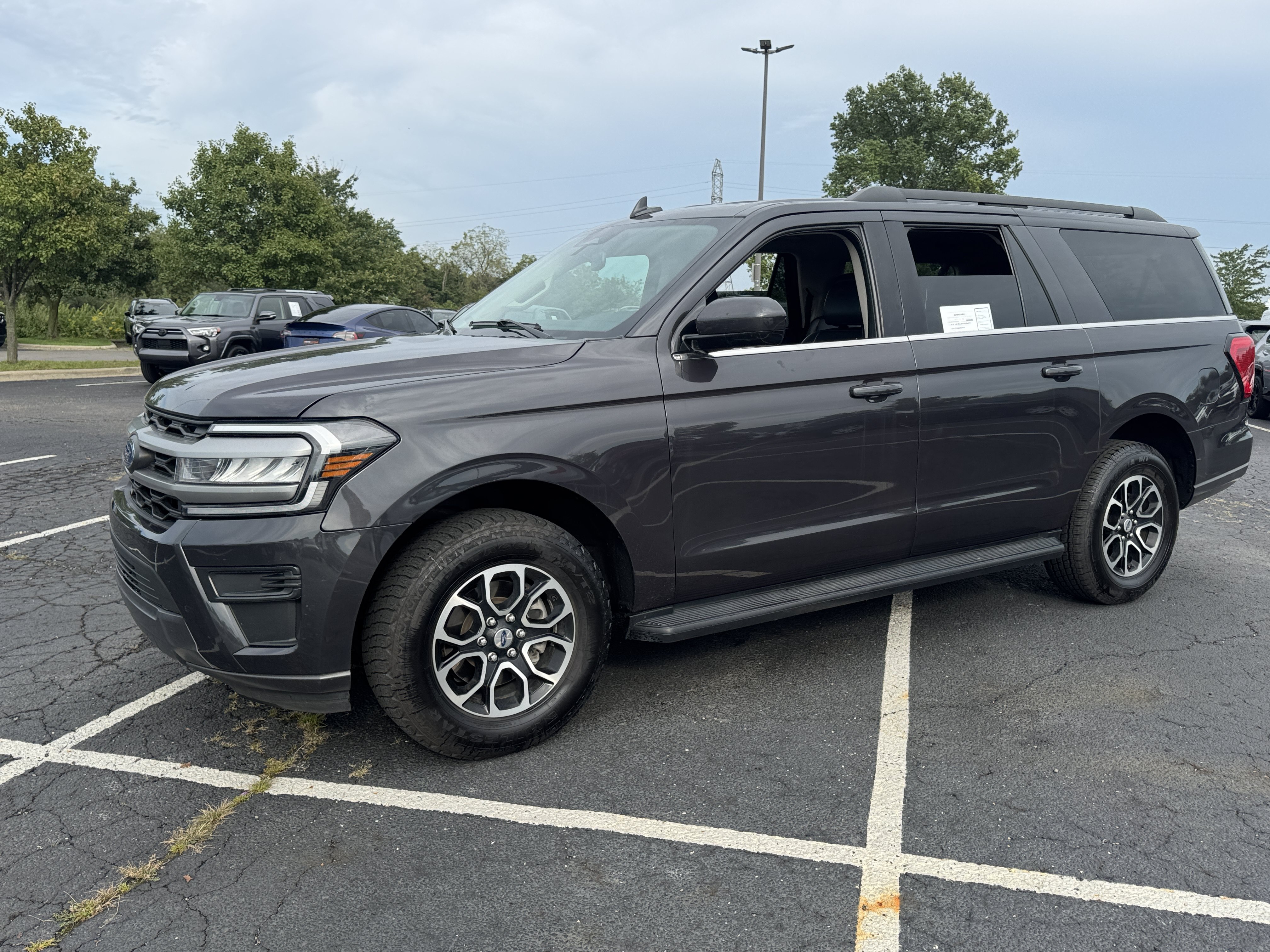 Used 2024 Ford Expedition Max XLT RWD image 5