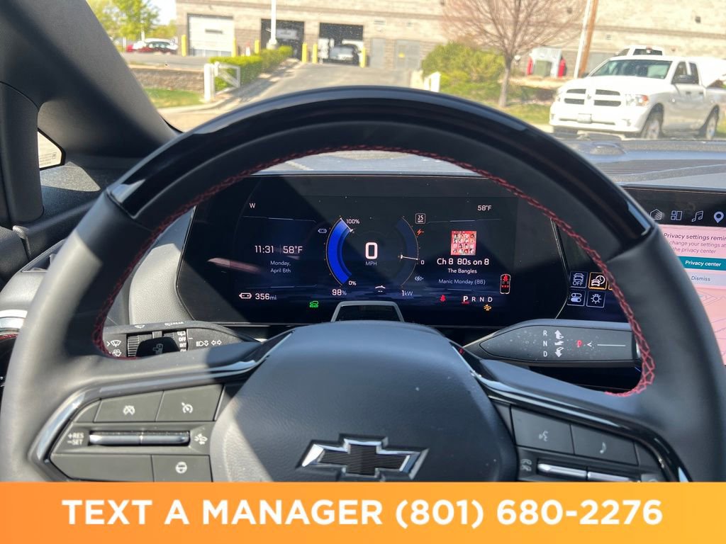 Used 2024 Chevrolet Equinox EV RS FWD image 15
