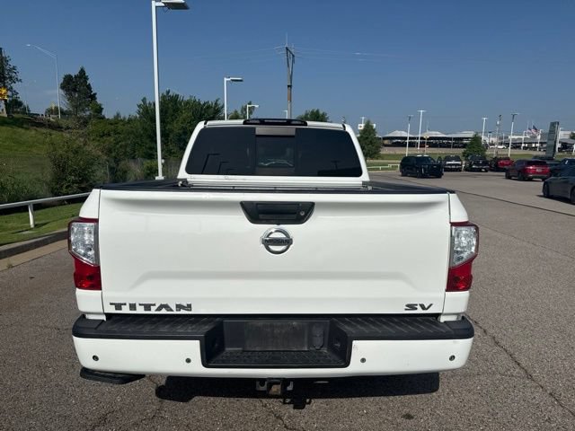 Used 2020 Nissan Titan SV w/ SV Convenience Package RWD image 5