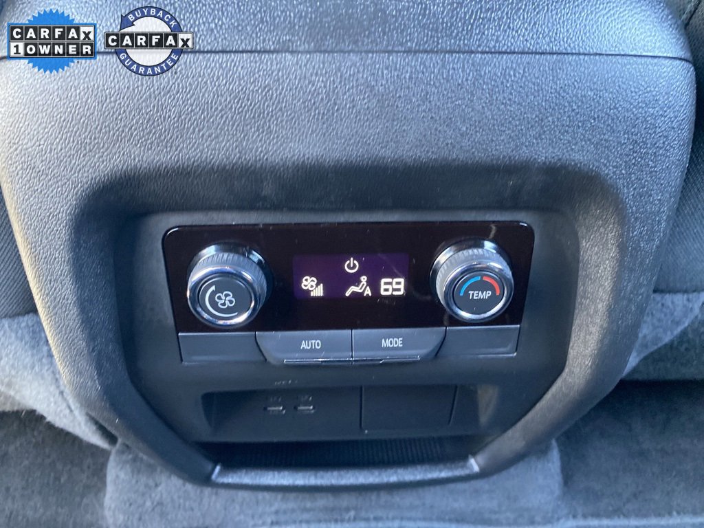 Used 2025 Chevrolet Traverse LT image 25