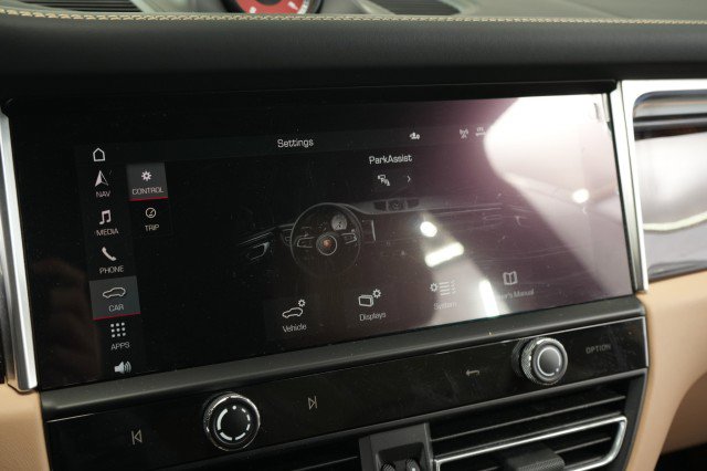 Used 2022 Porsche Macan S image 48