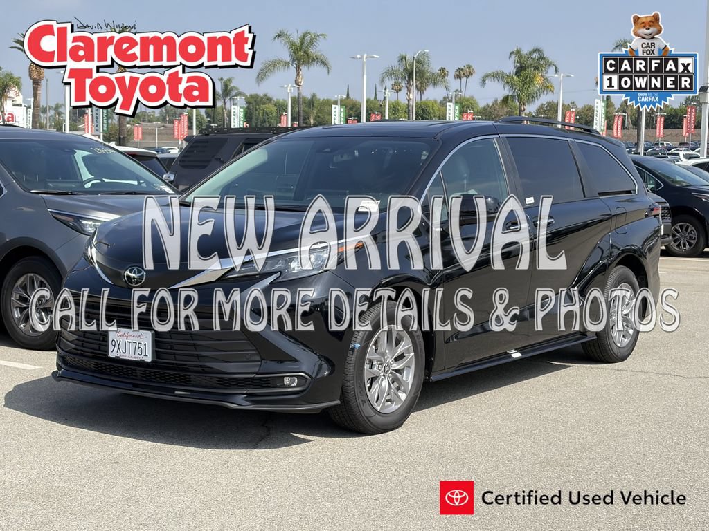 Used 2026 Toyota Sienna XLE FWD image 1