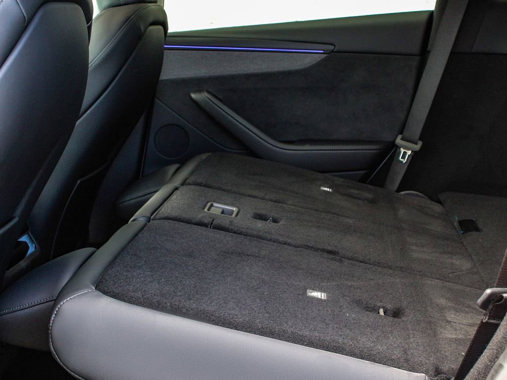 Used 2026 Tesla Model Y Long Range image 34