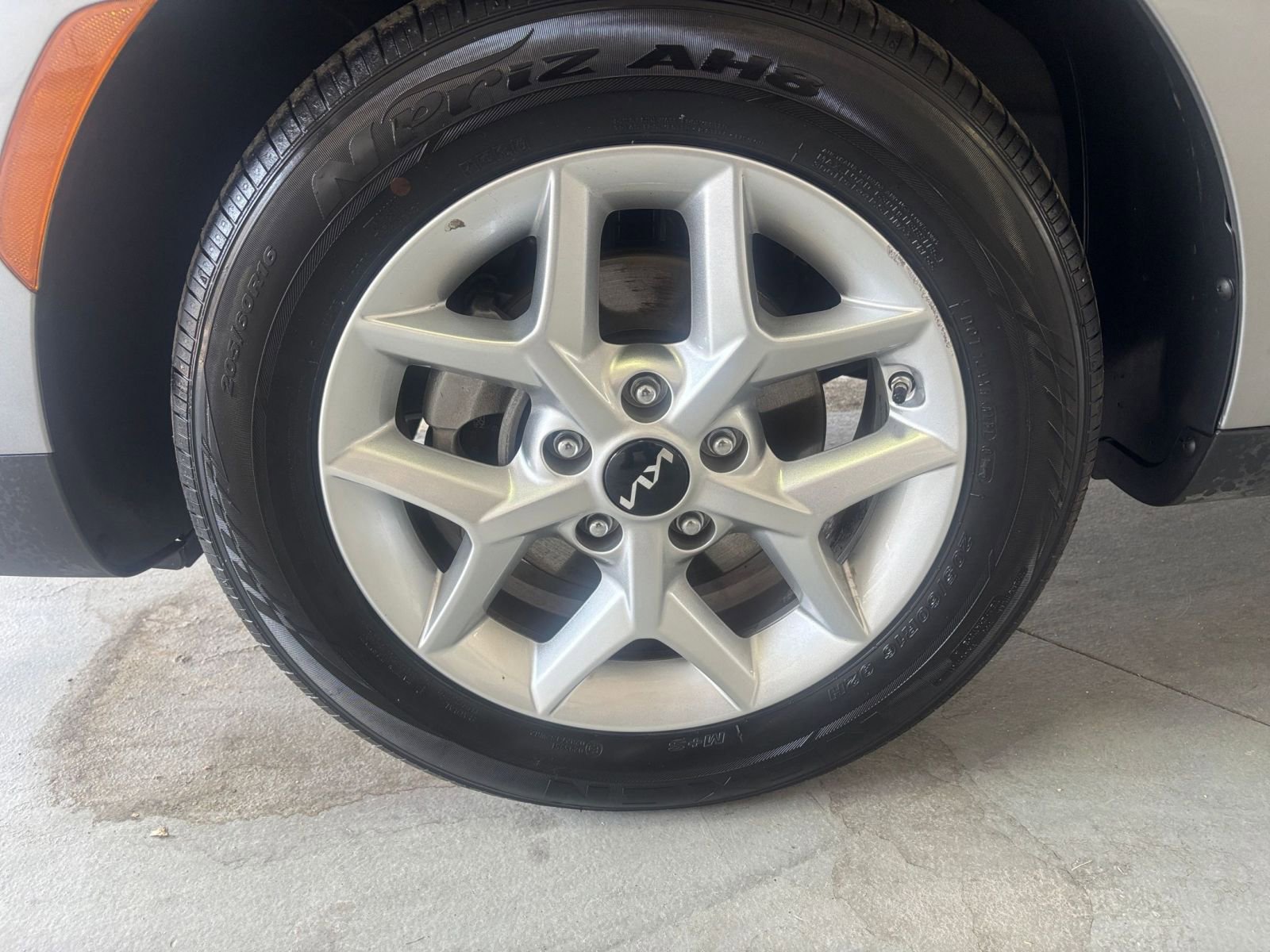 Used 2025 Kia Soul LX w/ LX Technology Package FWD image 33