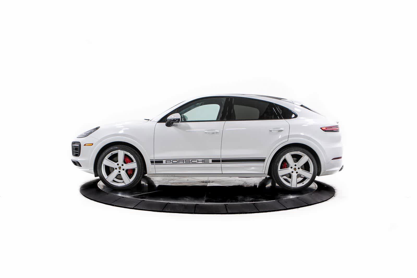 Certified 2023 Porsche Cayenne GTS image 2