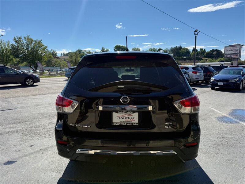 Used 2016 Nissan Pathfinder SV w/ SV Cold Weather Package AWD/4WD image 6