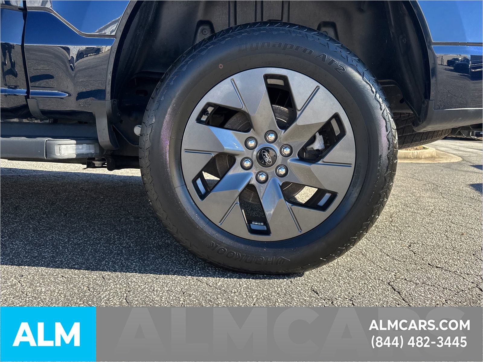 Used 2022 Ford F150 Lightning Lariat image 22