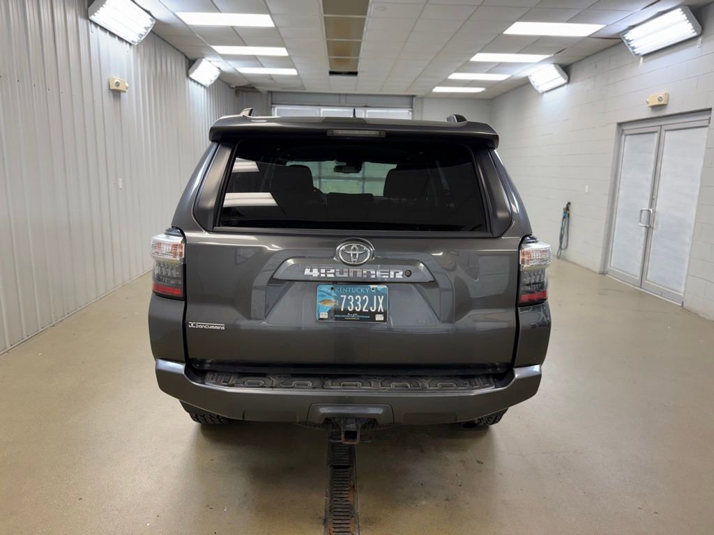 Used 2020 Toyota 4Runner SR5 AWD/4WD image 6