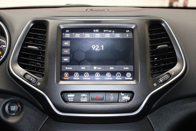 Used 2022 Jeep Cherokee Trailhawk image 30