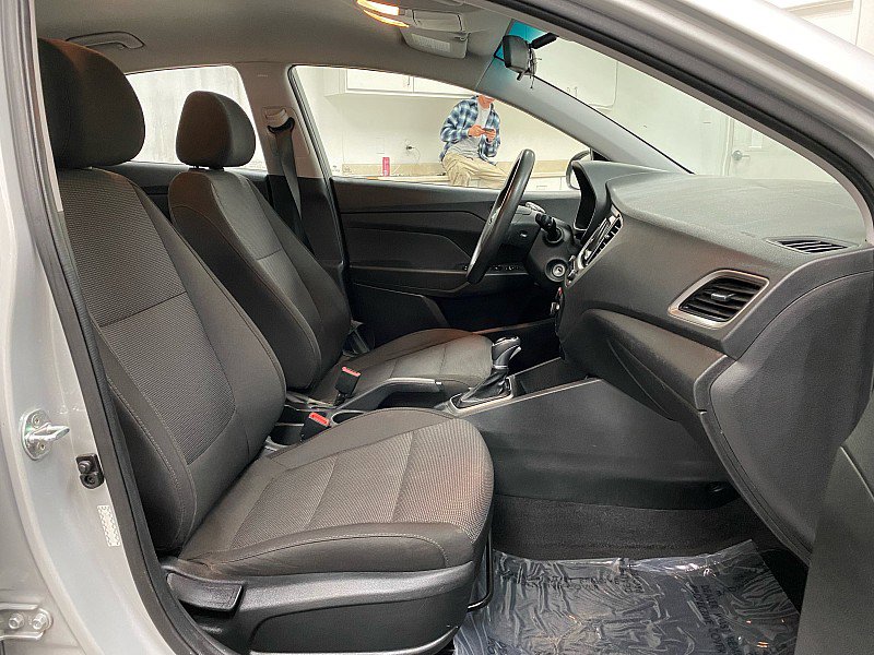 Used 2020 Hyundai Accent SE image 14