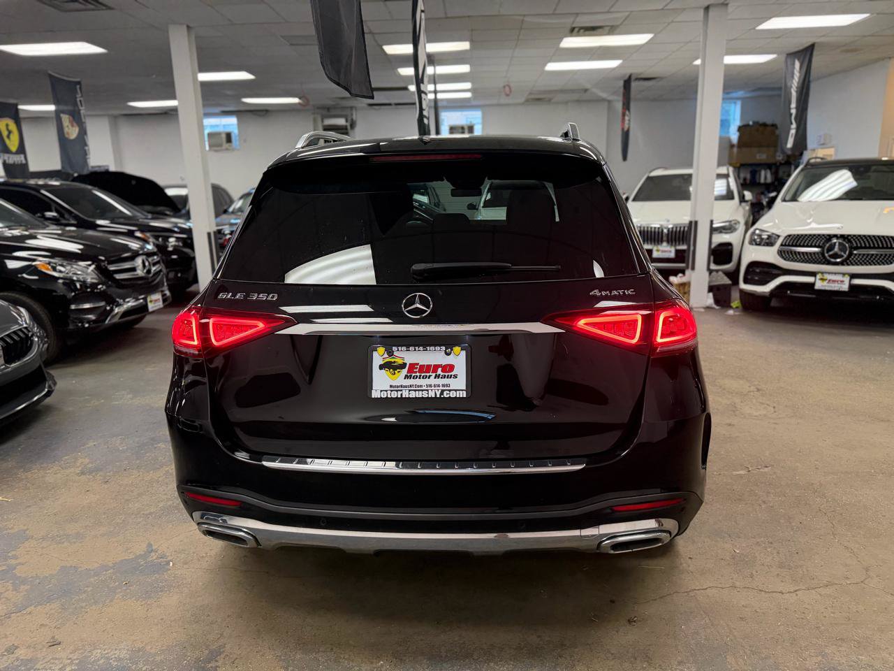 Used 2022 Mercedes-Benz GLE 350 4MATIC w/ AMG Line Exterior image 8