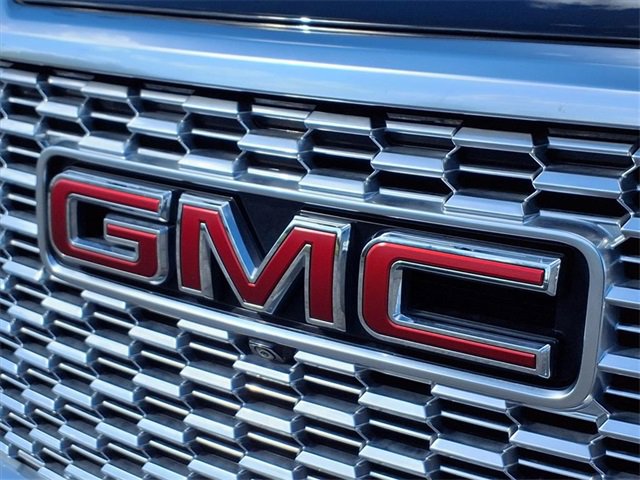 Used 2021 GMC Yukon Denali w/ Denali Premium Package image 34