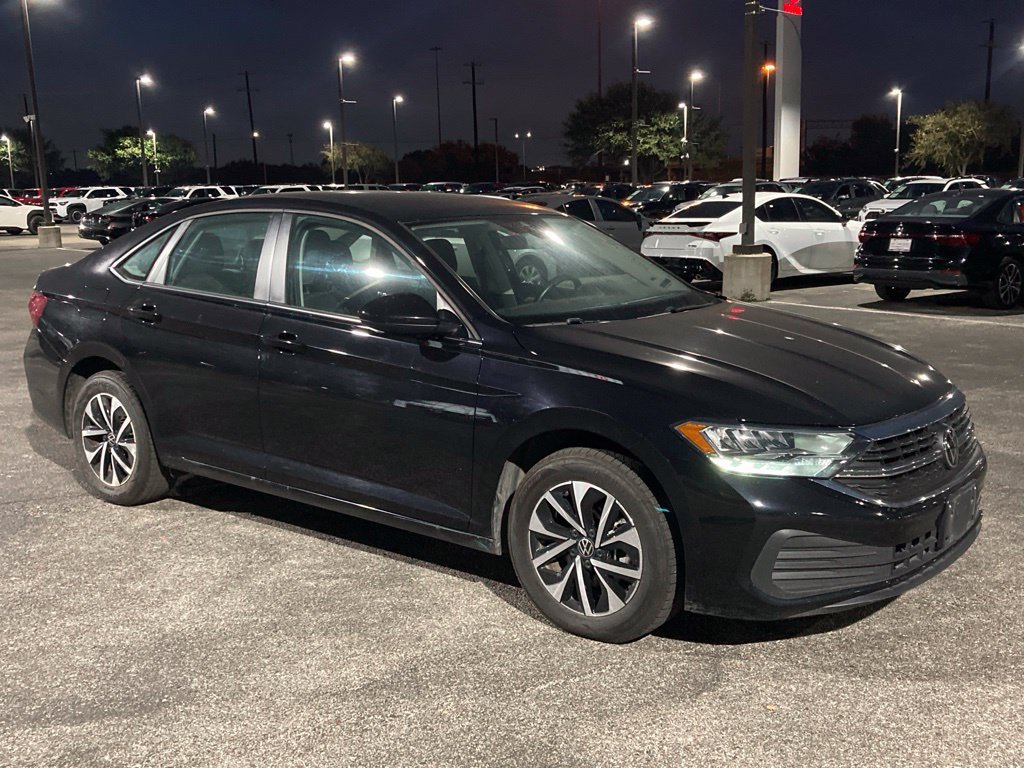 Used 2024 Volkswagen Jetta S FWD image 3