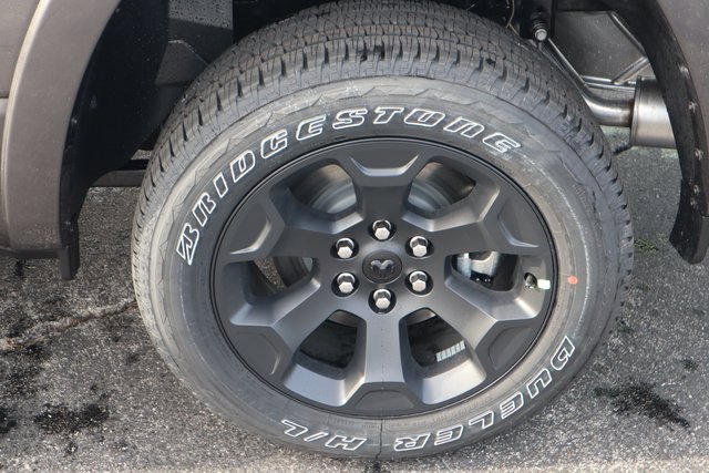 New 2026 RAM 1500 4x4 Crew Cab image 24