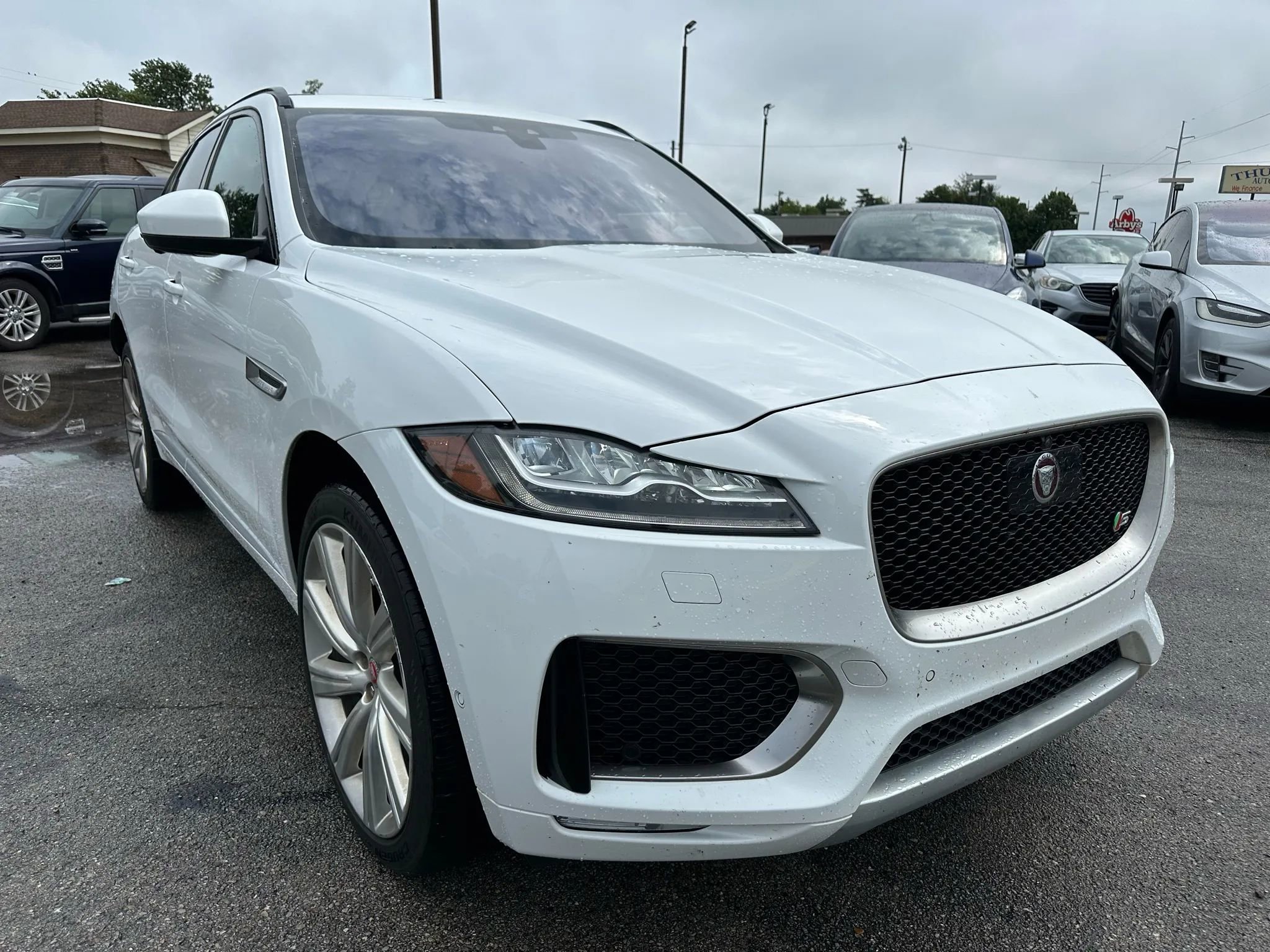 Used 2019 Jaguar F-PACE S image 28