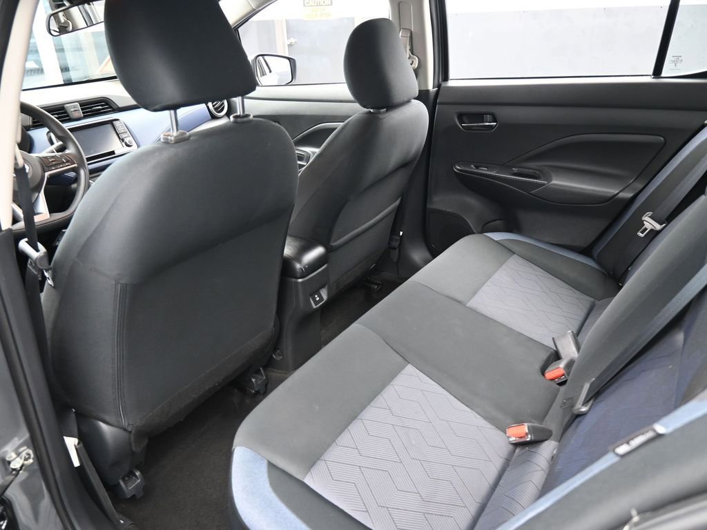 Used 2023 Nissan Versa SV image 32