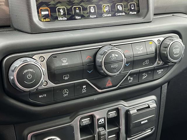 Used 2019 Jeep Wrangler Unlimited Sahara image 31