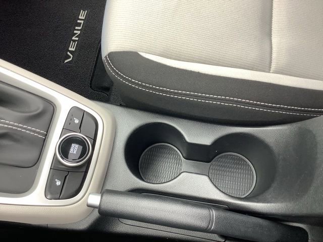 Certified 2026 Hyundai Venue SEL FWD image 33