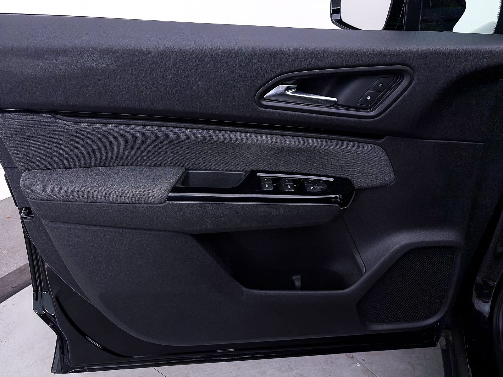 Used 2024 Honda Prologue EX image 15