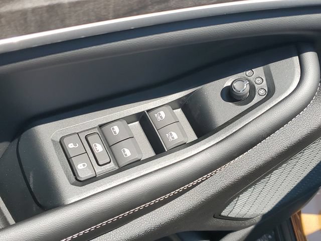 New 2026 Jeep Grand Cherokee L Limited w/ Luxury Tech Group II AWD/4WD image 17