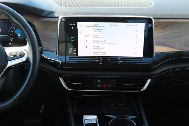 Used 2024 Volkswagen Atlas SE image 17